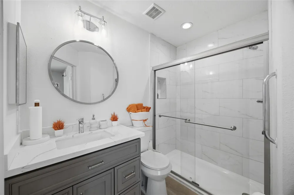 1715 Brewster Street Houston, TX 77020