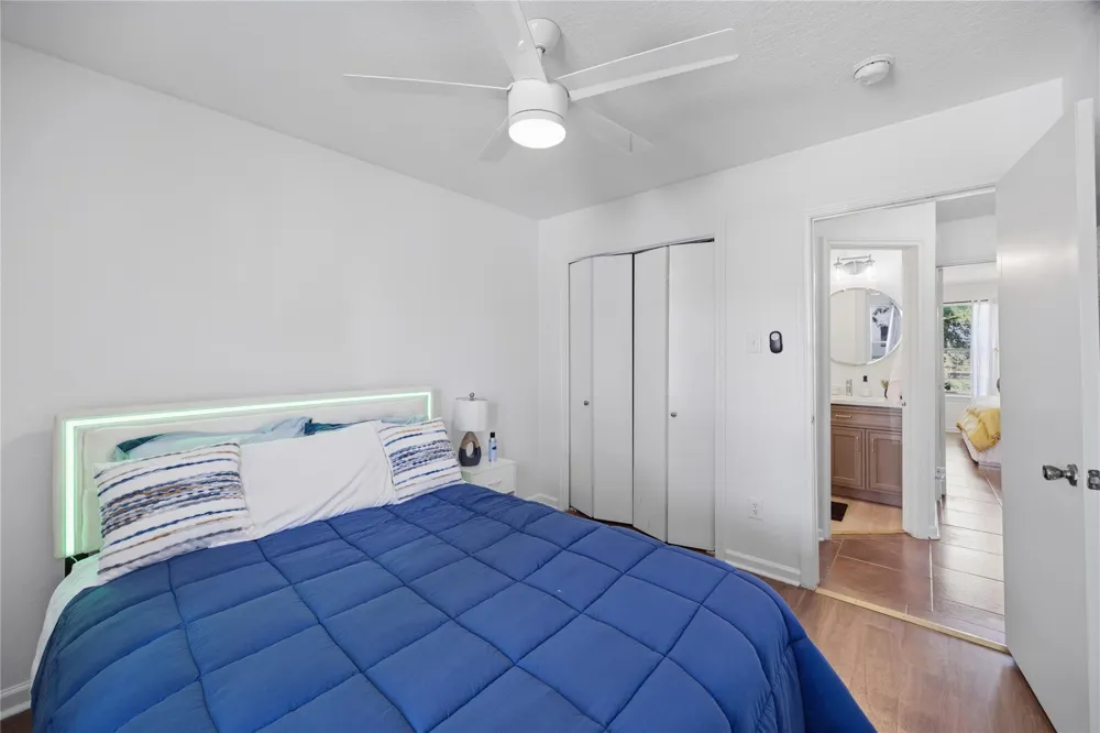1715 Brewster Street Houston, TX 77020