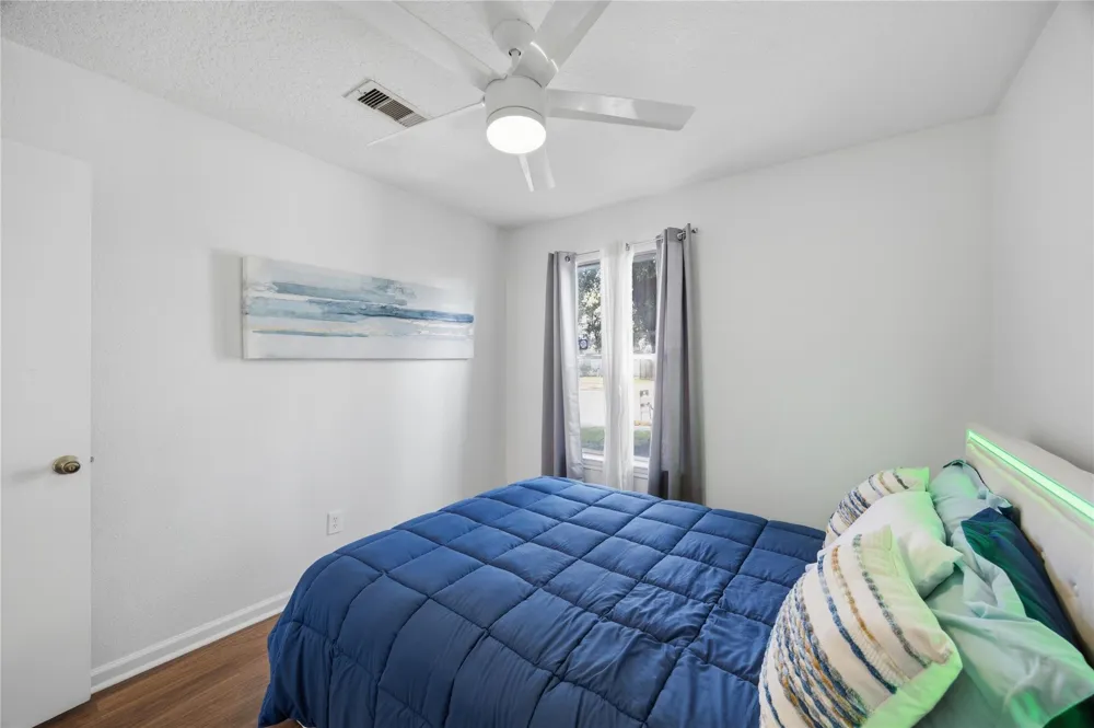 1715 Brewster Street Houston, TX 77020