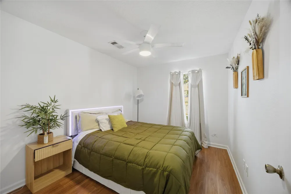 1715 Brewster Street Houston, TX 77020
