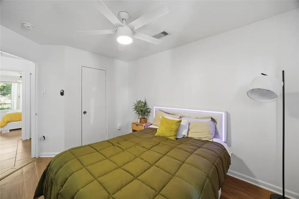 1715 Brewster Street Houston, TX 77020