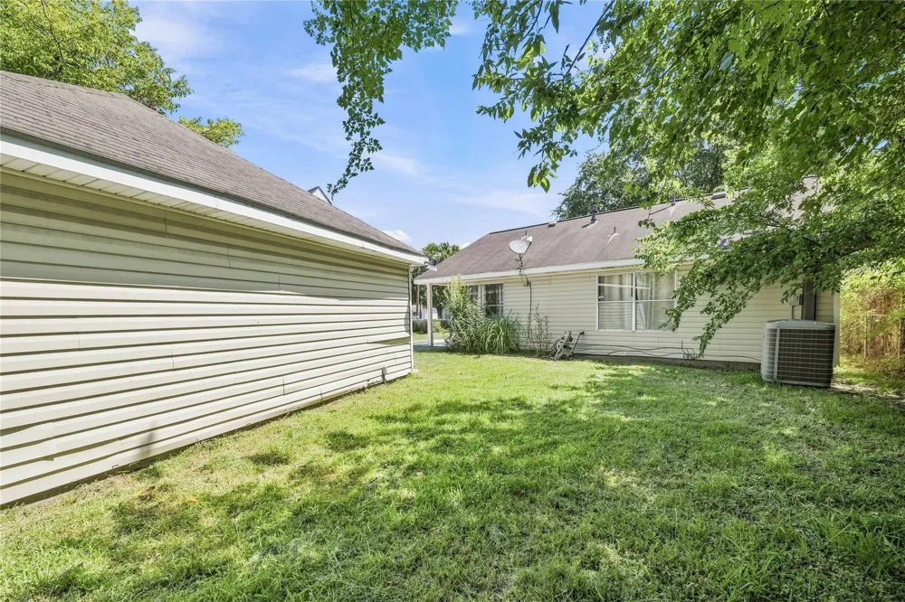 1715 Brewster Street Houston, TX 77020