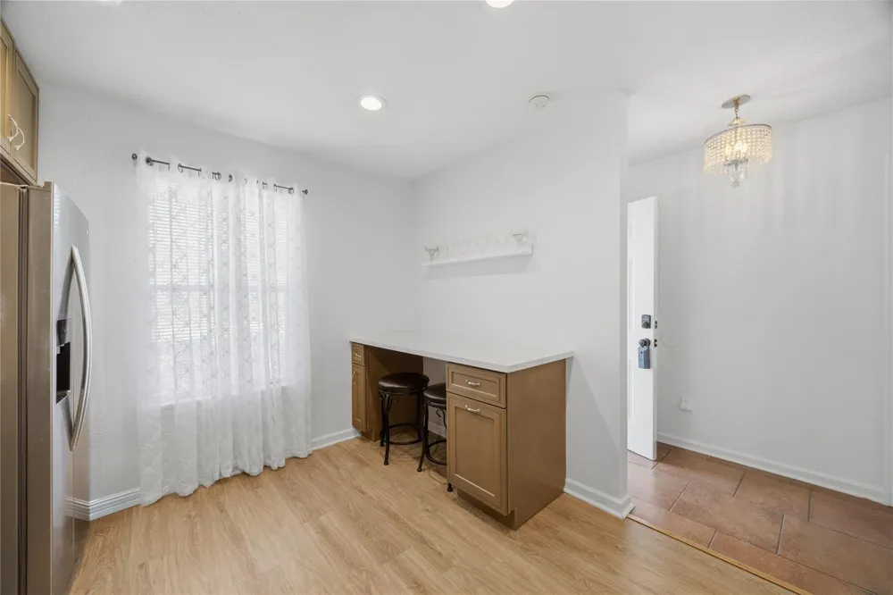 1715 Brewster Street Houston, TX 77020