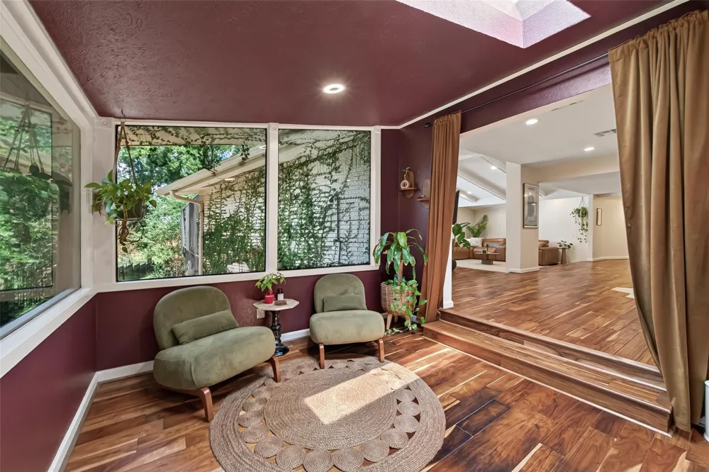 514 S Shadowbend Avenue Friendswood, TX 77546