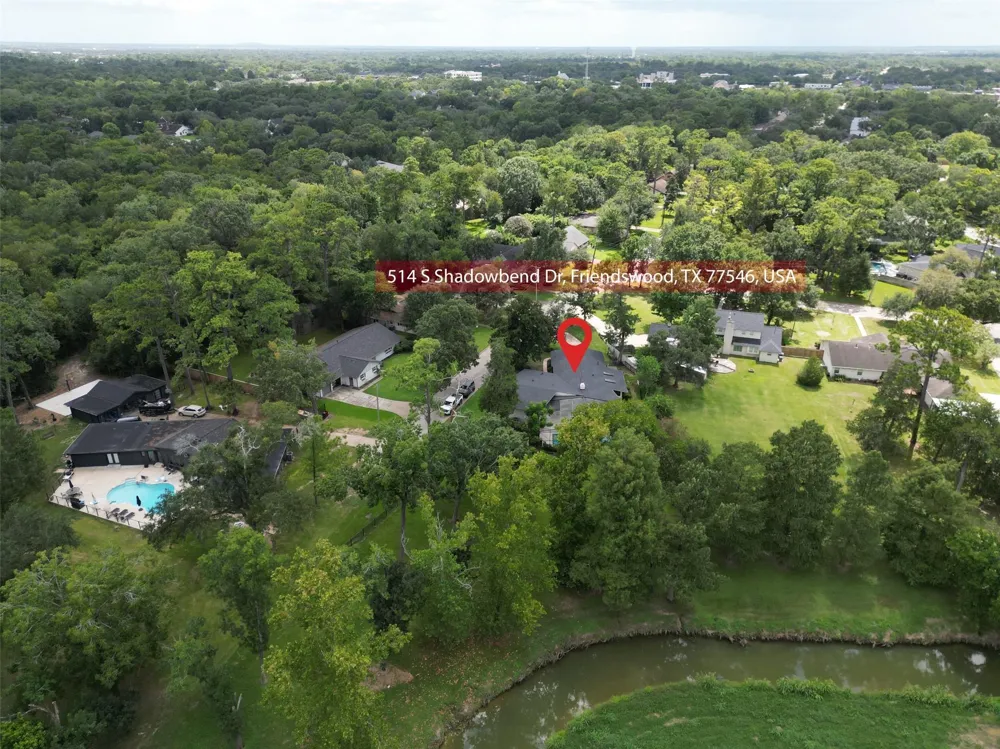 514 S Shadowbend Avenue Friendswood, TX 77546
