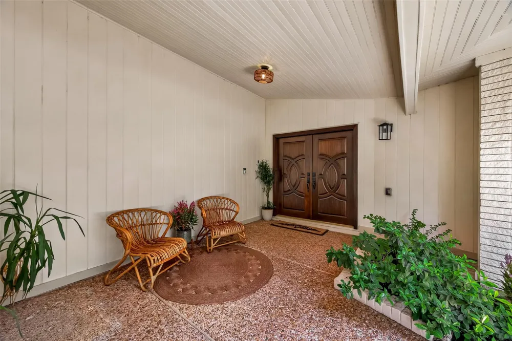 514 S Shadowbend Avenue Friendswood, TX 77546