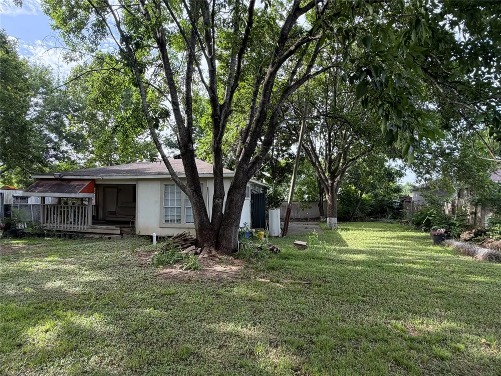 16005 Old Richmond Road Sugar Land, TX 77498