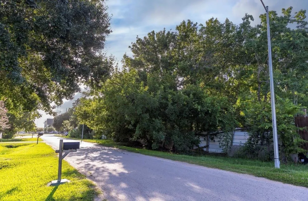 16005 Old Richmond Road Sugar Land, TX 77498