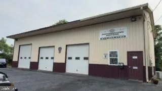122 RADIO DRIVE