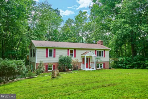 13606 WAYLON LANE