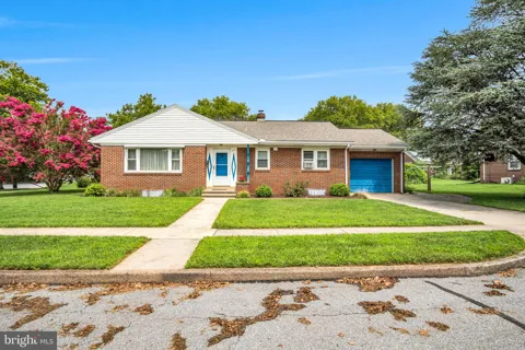 290 DOGWOOD DRIVE