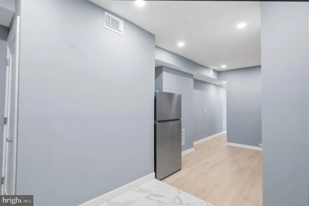 527 S SMALLWOOD STREET Baltimore, MD 21223