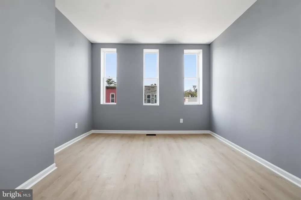 527 S SMALLWOOD STREET Baltimore, MD 21223
