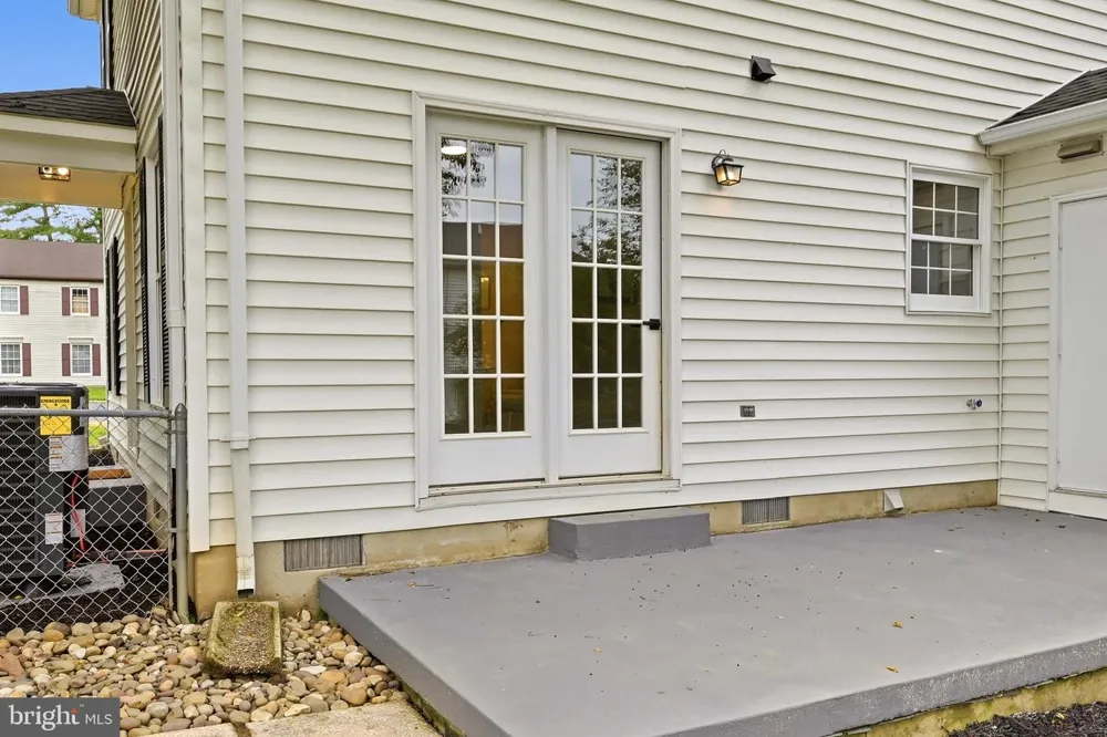 10 STANDISH COURT Charles Town, WV 25414