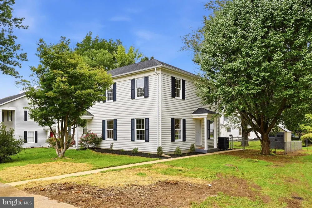 10 STANDISH COURT Charles Town, WV 25414