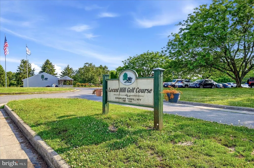 10 STANDISH COURT Charles Town, WV 25414