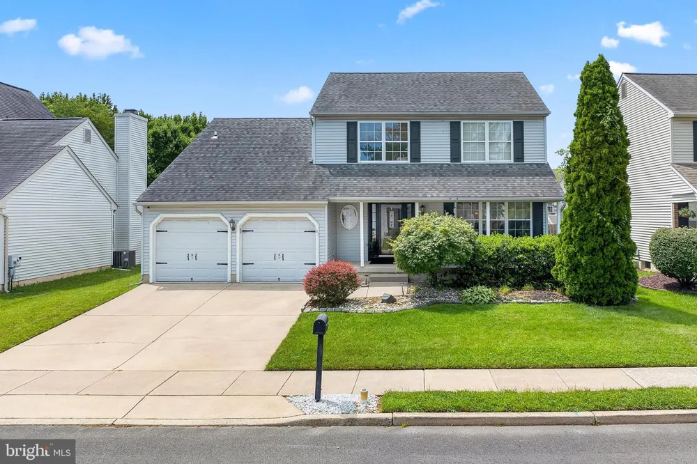 33 SALISBURY WAY Logan, NJ 08085