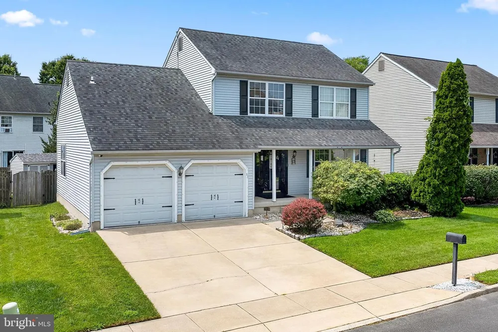33 SALISBURY WAY Logan, NJ 08085