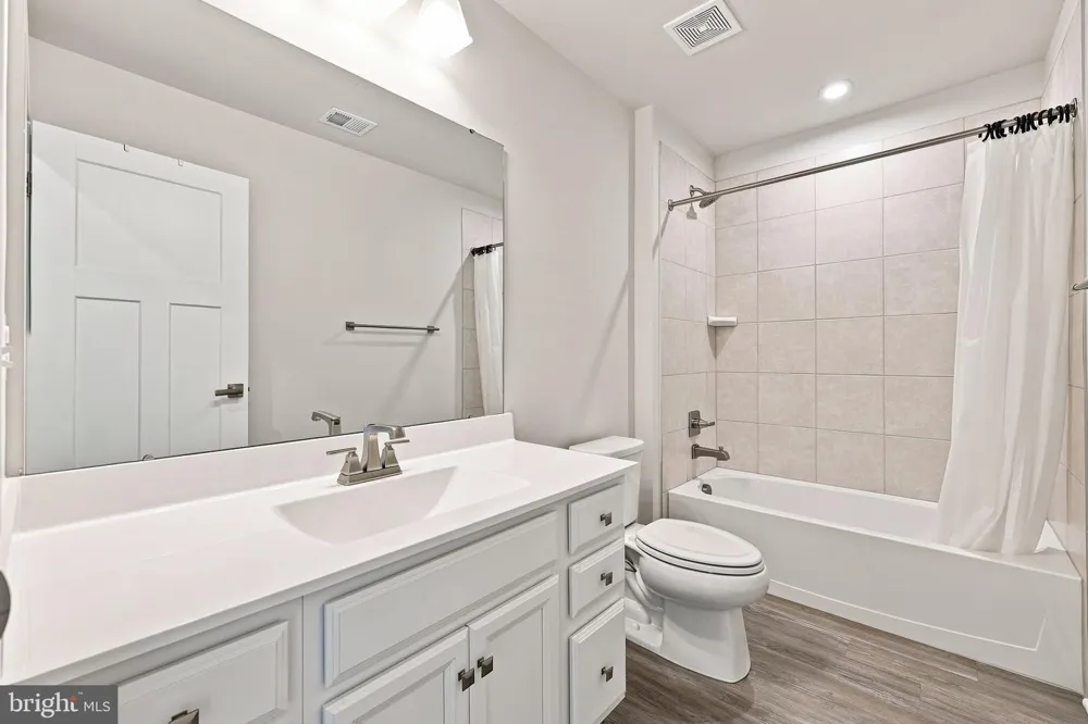 209 PULLMAN WAY Martinsburg, WV 25403