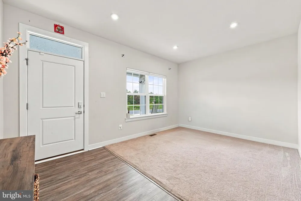 209 PULLMAN WAY Martinsburg, WV 25403