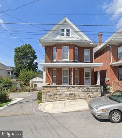 28 S GRANT STREET