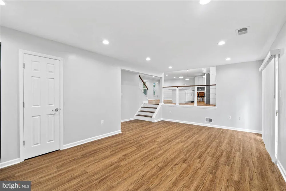 9303 MACSWAIN PLACE Springfield, VA 22153