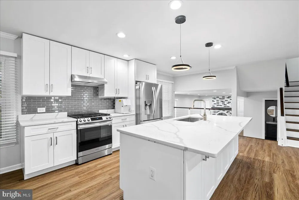 9303 MACSWAIN PLACE Springfield, VA 22153