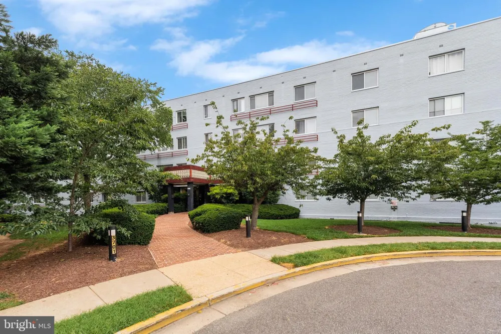 3701 S 5TH STREET S #205 Arlington, VA 22204