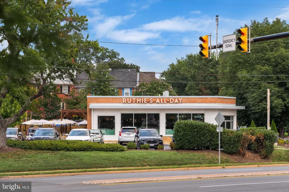 3701 S 5TH STREET S #205 Arlington, VA 22204