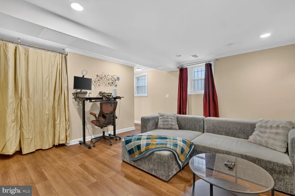 2911 8TH STREET SE #1101 Washington, DC 20032