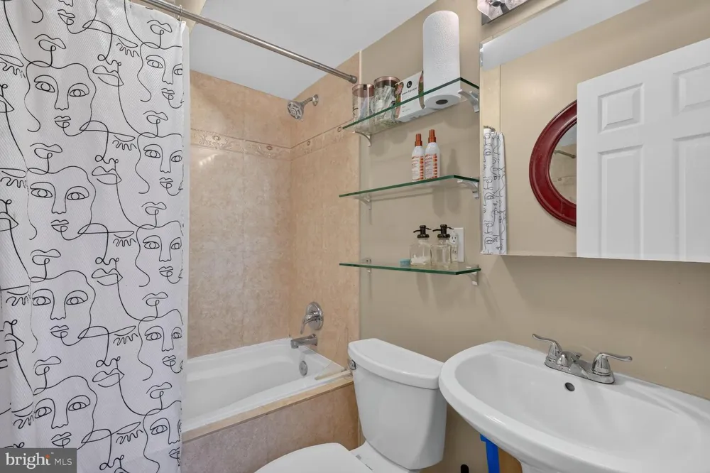 2911 8TH STREET SE #1101 Washington, DC 20032