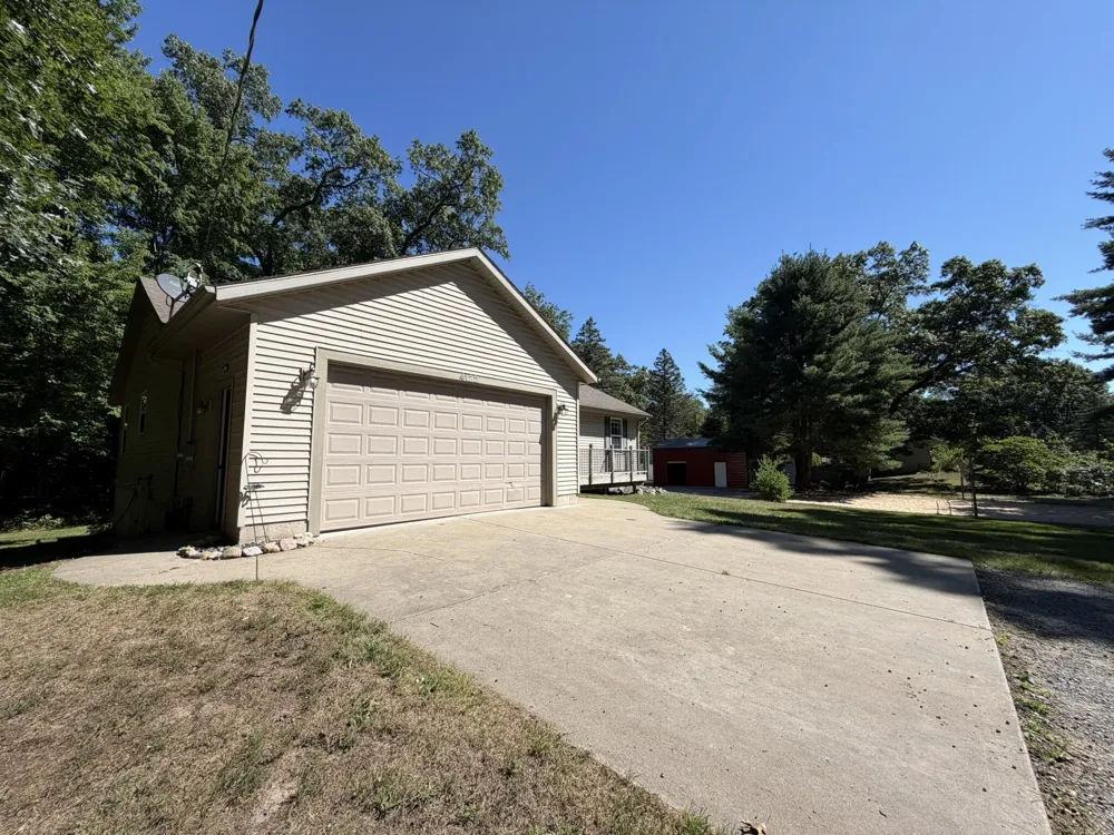 4122 Duck Lake Road Whitehall, MI 49461