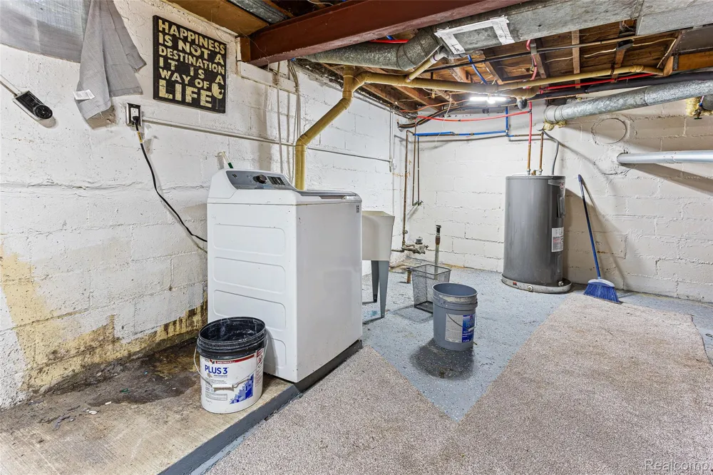 2550 Loon Lake Road Wixom City, MI 48393