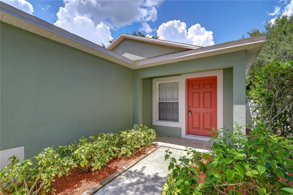 8736 MORRISON OAKS COURT Temple Terrace, FL 33637