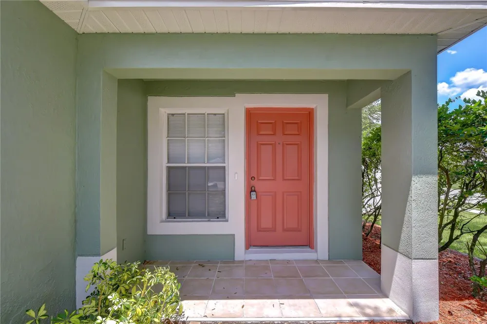 8736 MORRISON OAKS COURT Temple Terrace, FL 33637