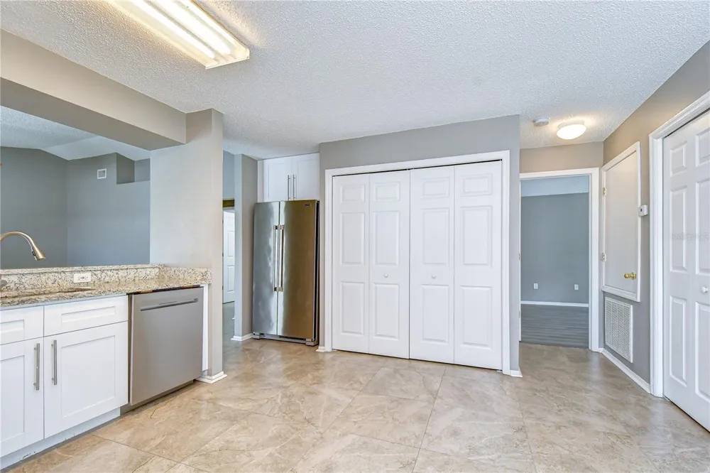 8736 MORRISON OAKS COURT Temple Terrace, FL 33637