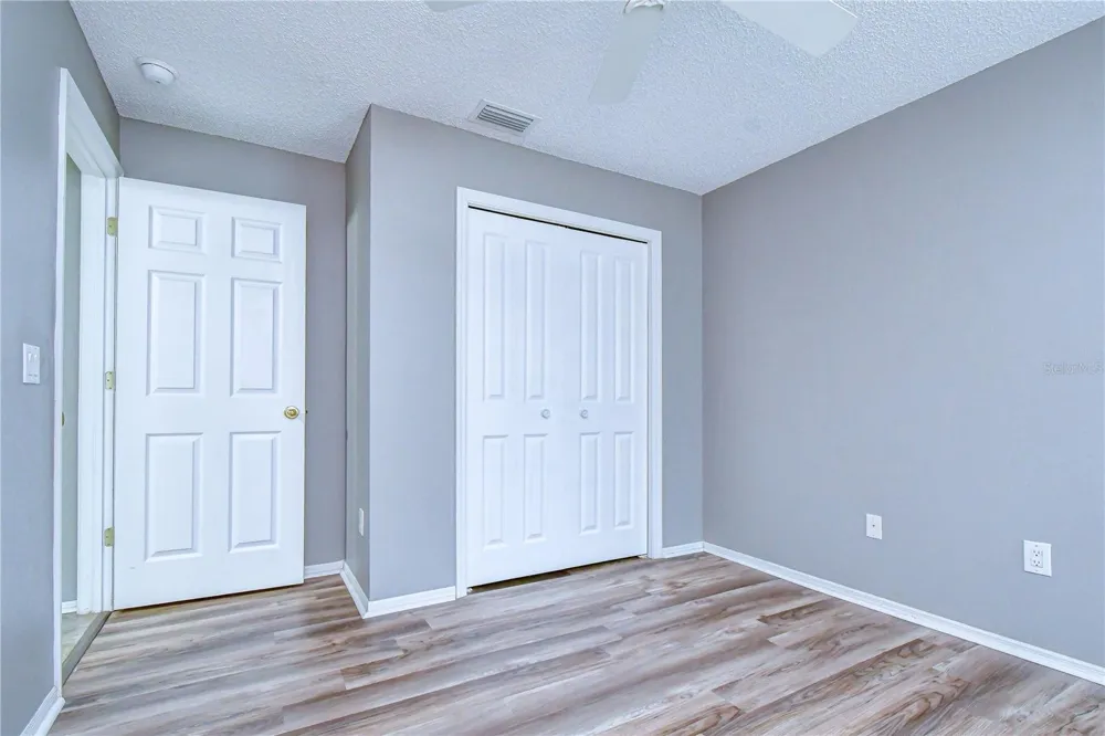 8736 MORRISON OAKS COURT Temple Terrace, FL 33637