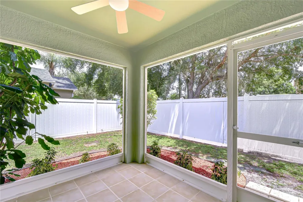 8736 MORRISON OAKS COURT Temple Terrace, FL 33637
