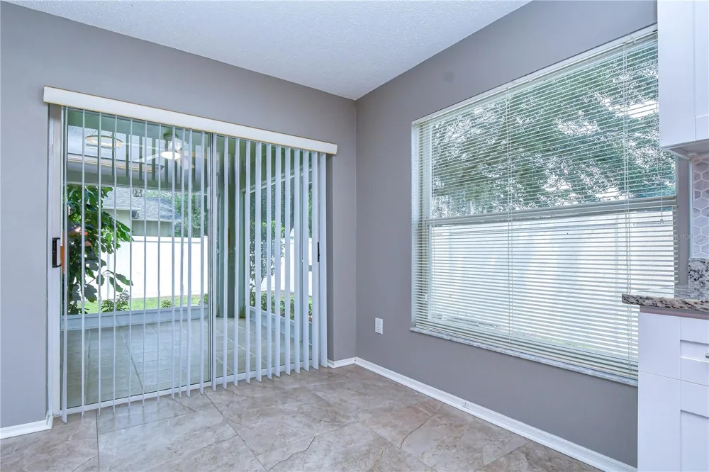 8736 MORRISON OAKS COURT Temple Terrace, FL 33637