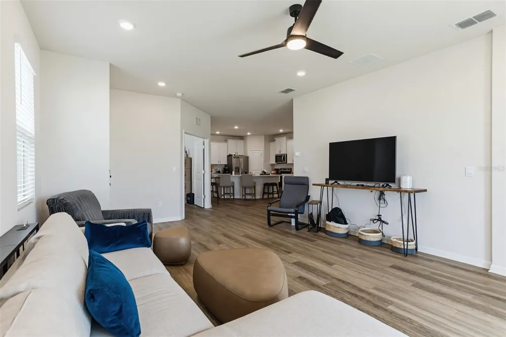 18052 CROPSIDE TRAIL Bradenton, FL 34211