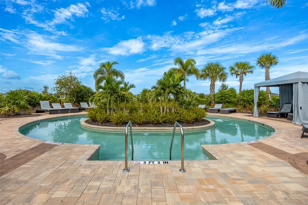 18052 CROPSIDE TRAIL Bradenton, FL 34211