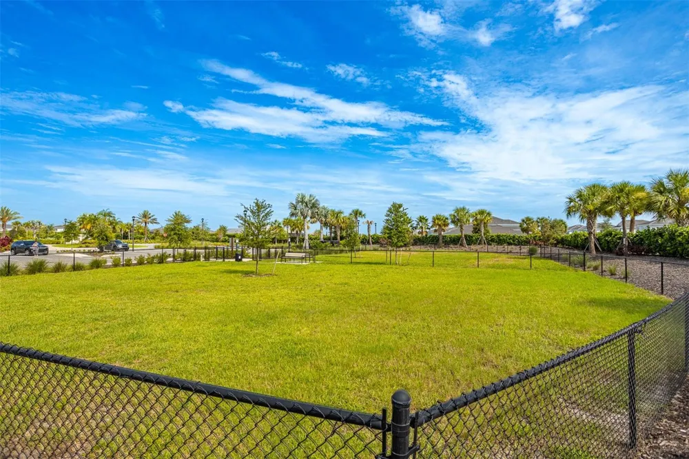 18052 CROPSIDE TRAIL Bradenton, FL 34211