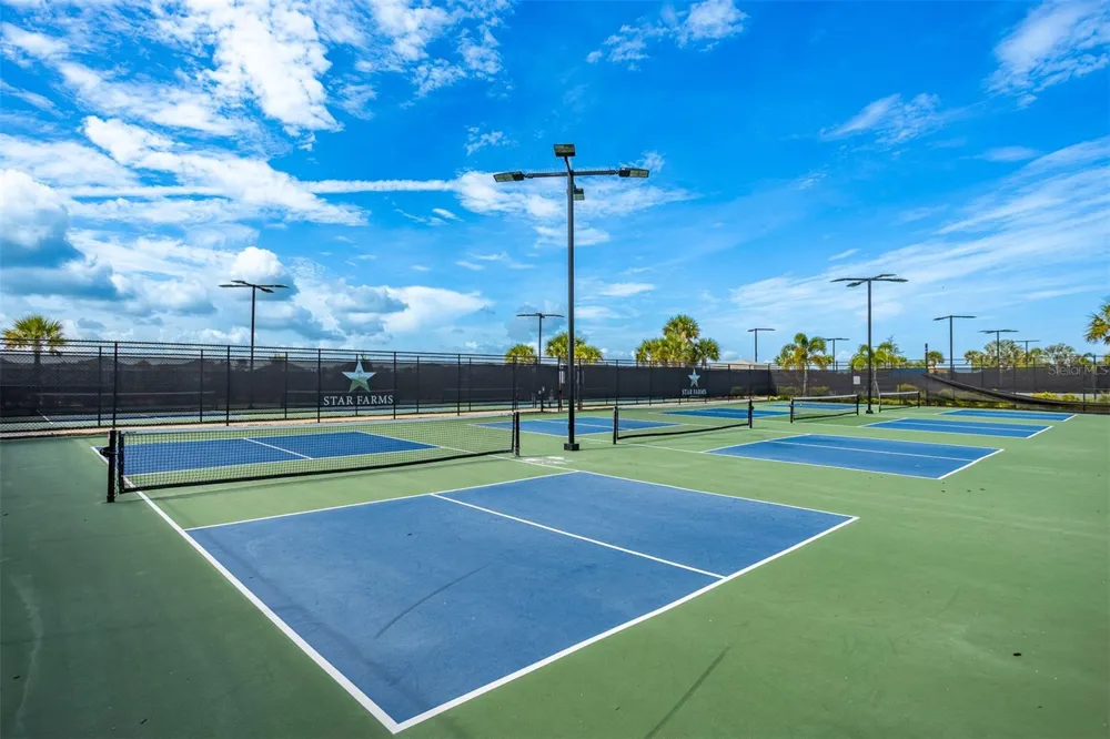 18052 CROPSIDE TRAIL Bradenton, FL 34211