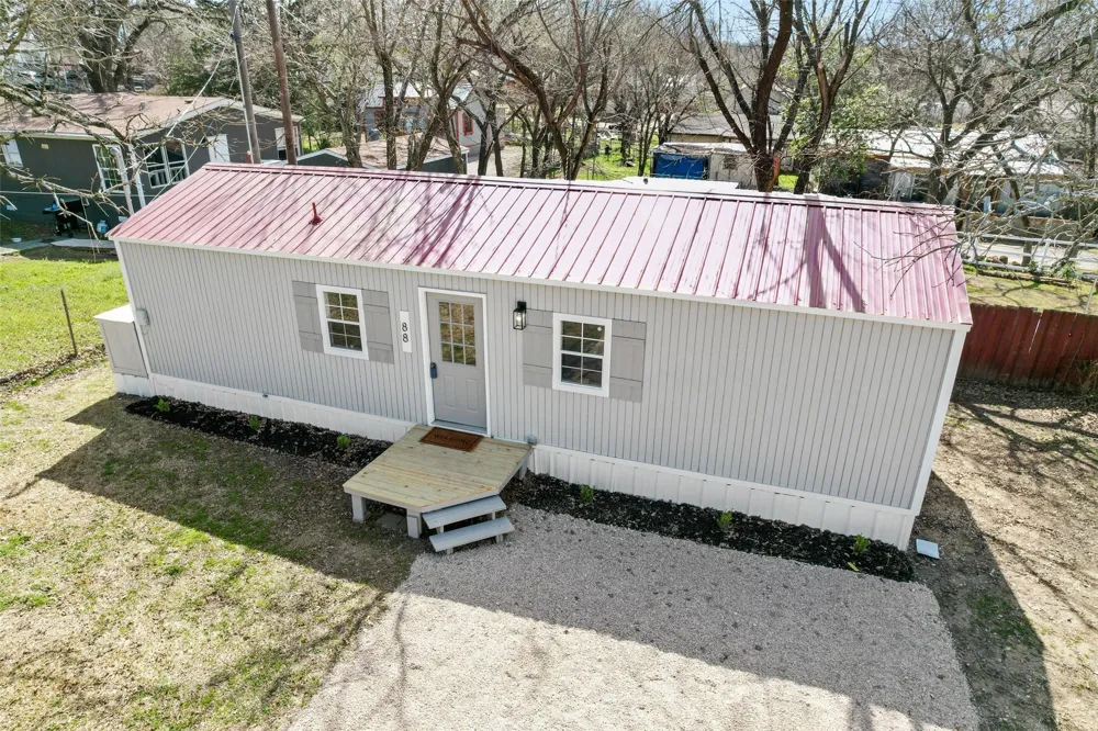 88 Live Oak Street Alvarado, TX 76009