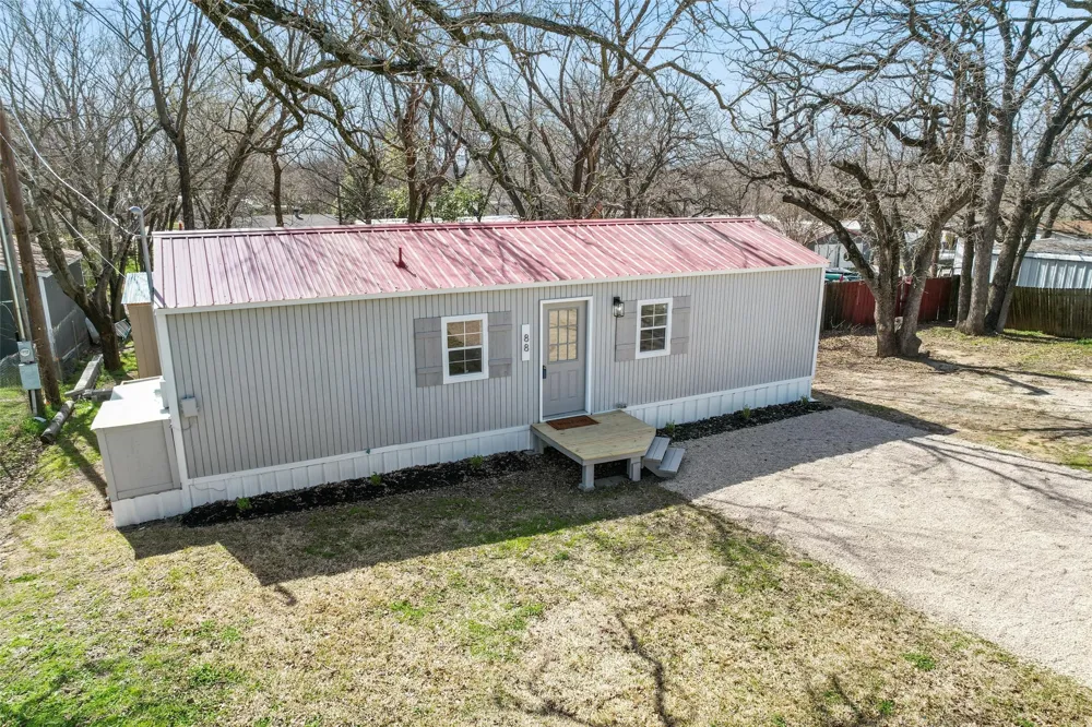 88 Live Oak Street Alvarado, TX 76009
