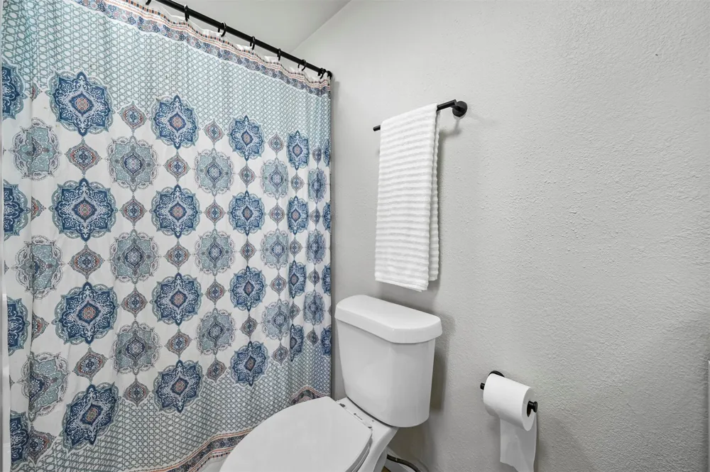 88 Live Oak Street Alvarado, TX 76009