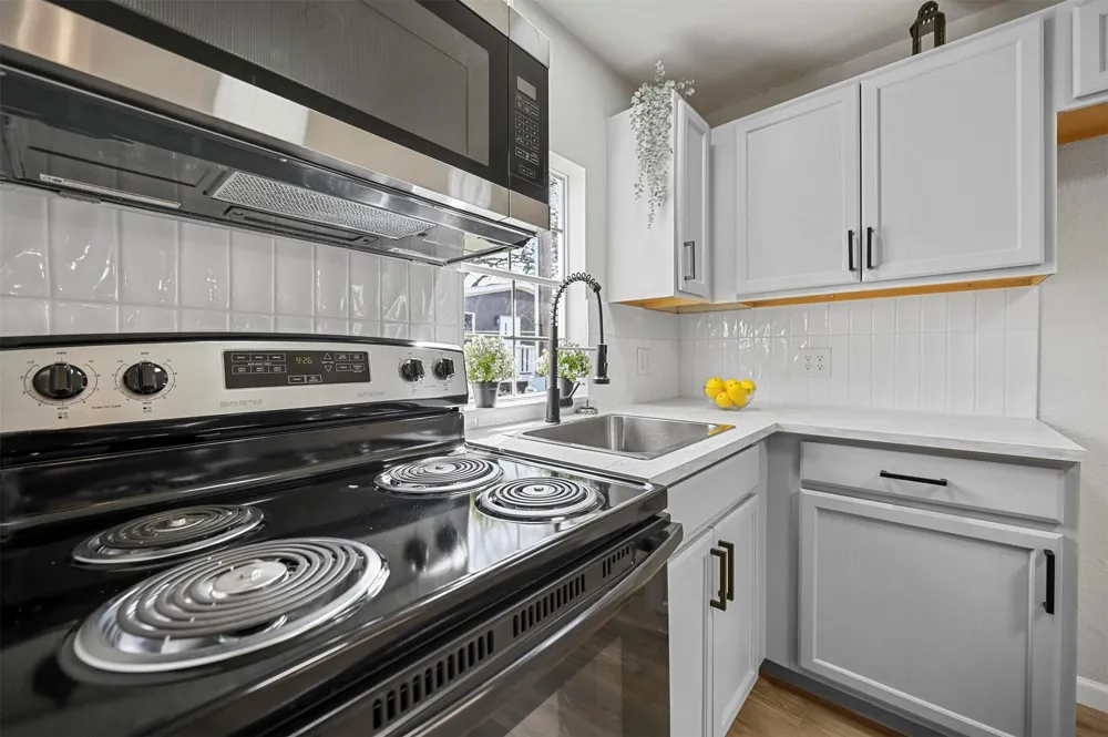 88 Live Oak Street Alvarado, TX 76009
