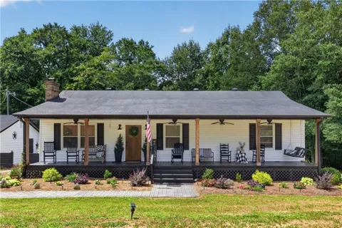 303 Mtn View Clubhouse Road