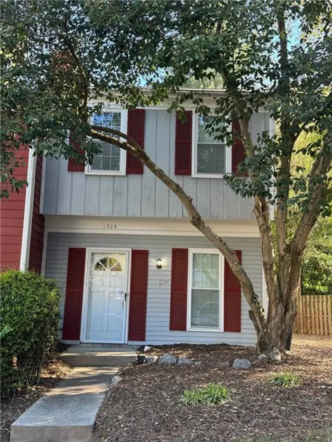 1306 Wedgewood Court