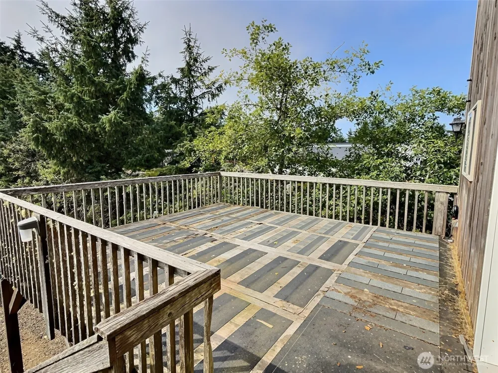 206 Sunrise Avenue SE Ocean Shores, WA 98569